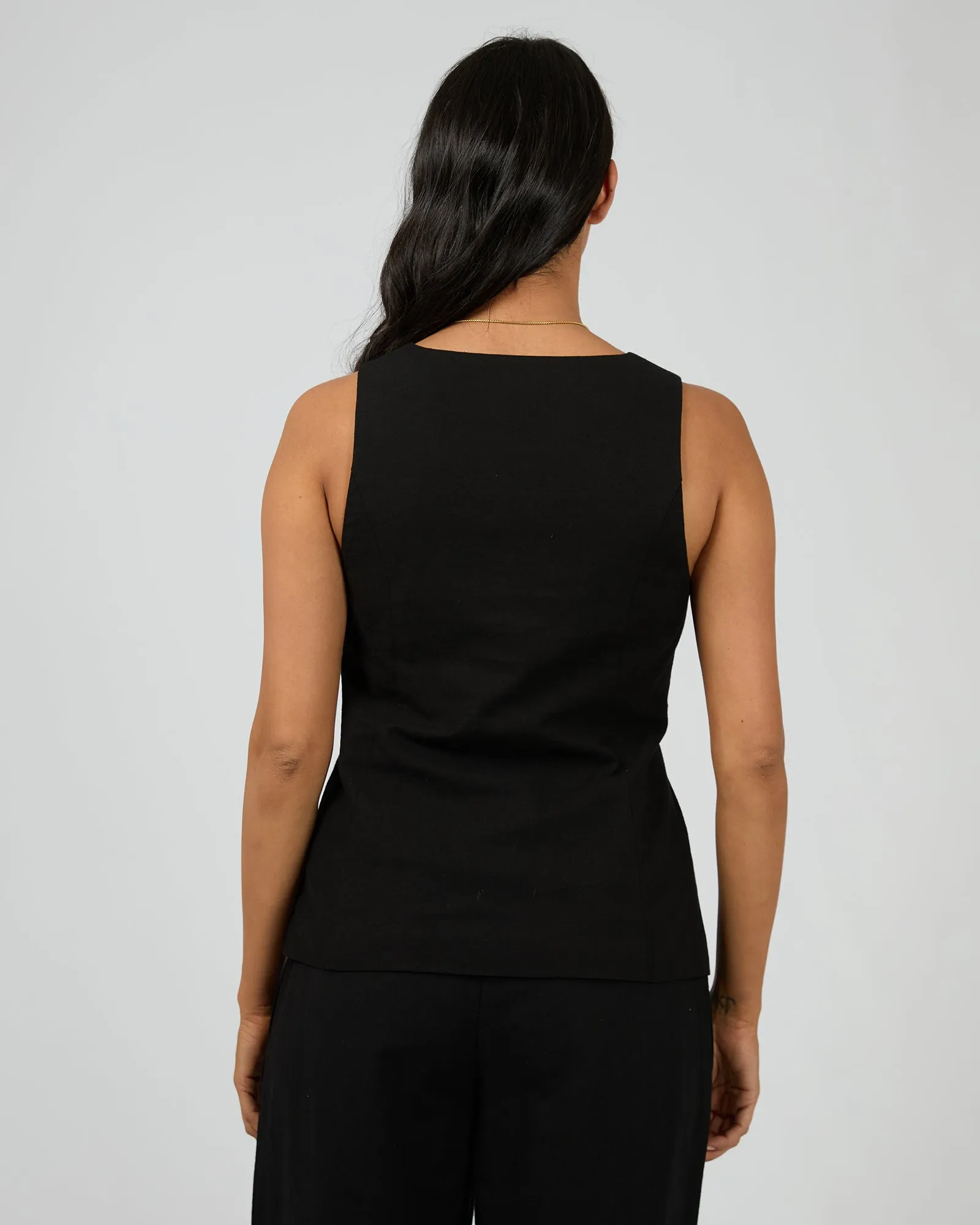 Willa Vest Black