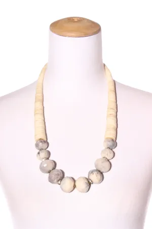 WITCHERY - Shell   marble bead necklace!