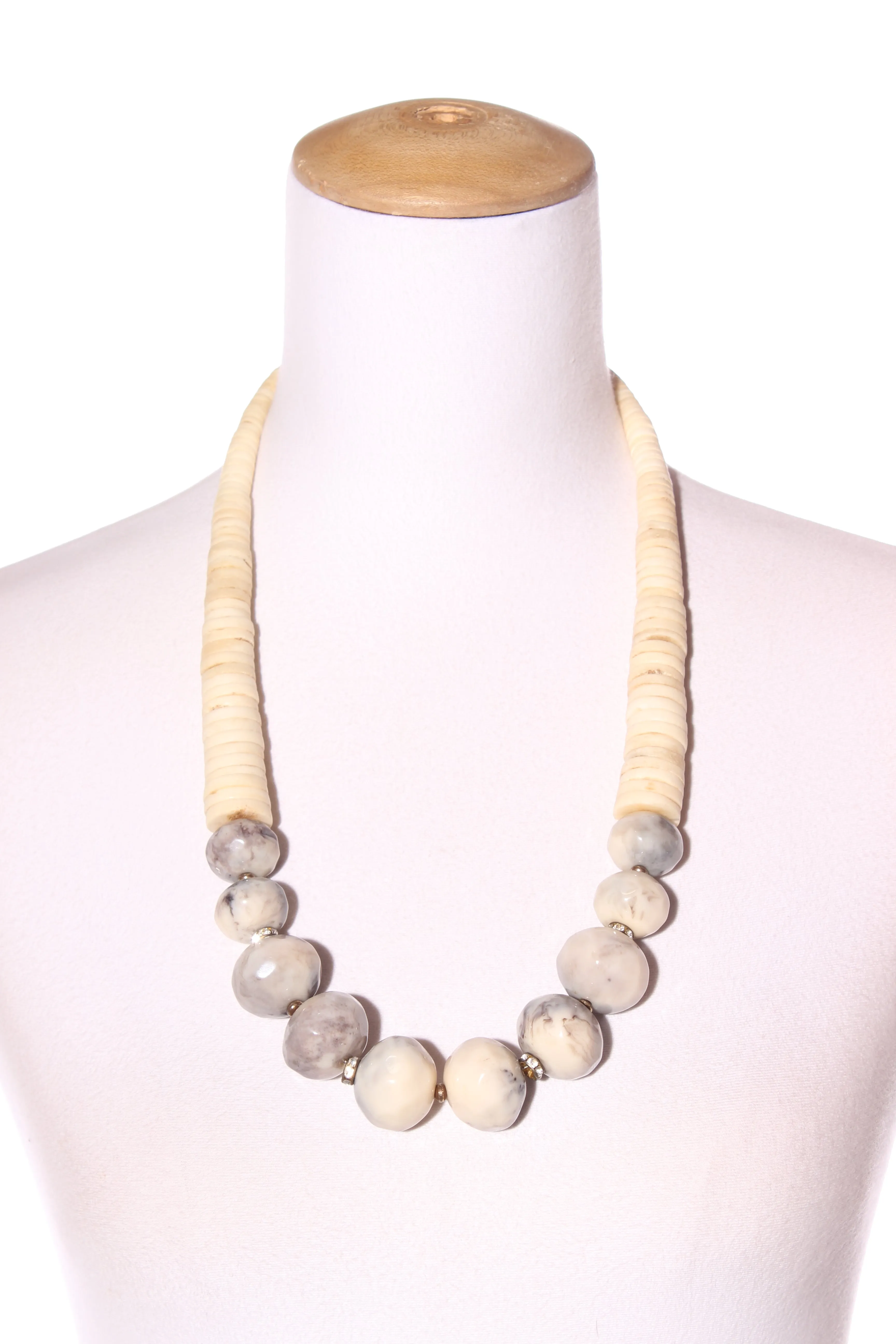 WITCHERY - Shell   marble bead necklace!