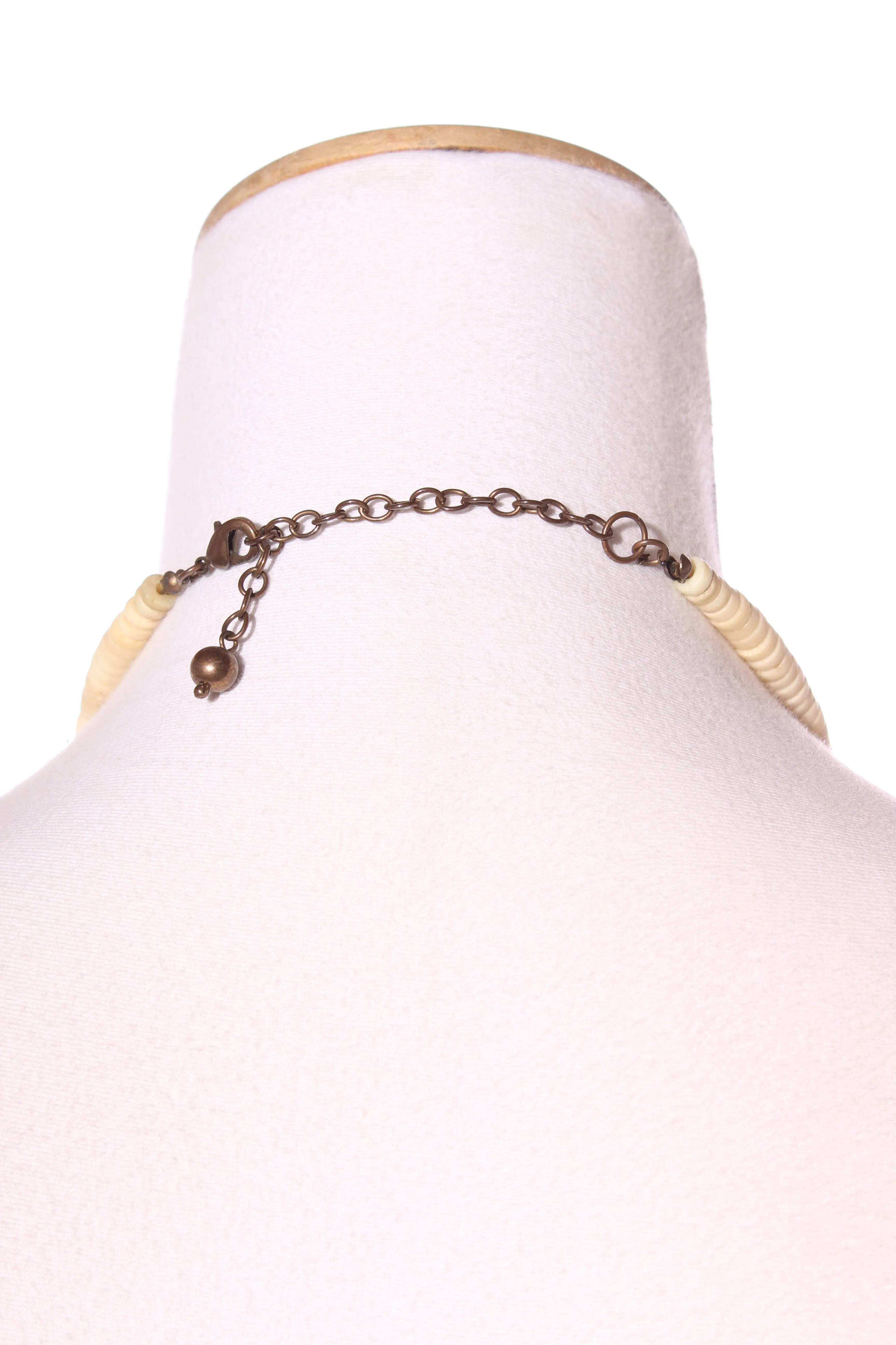 WITCHERY - Shell   marble bead necklace!